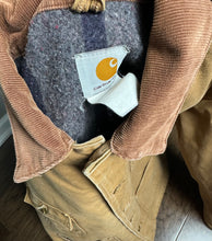 Load image into Gallery viewer, Vintage Carhartt Jacket
