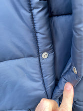 Load image into Gallery viewer, 90’s Puffer Vest
